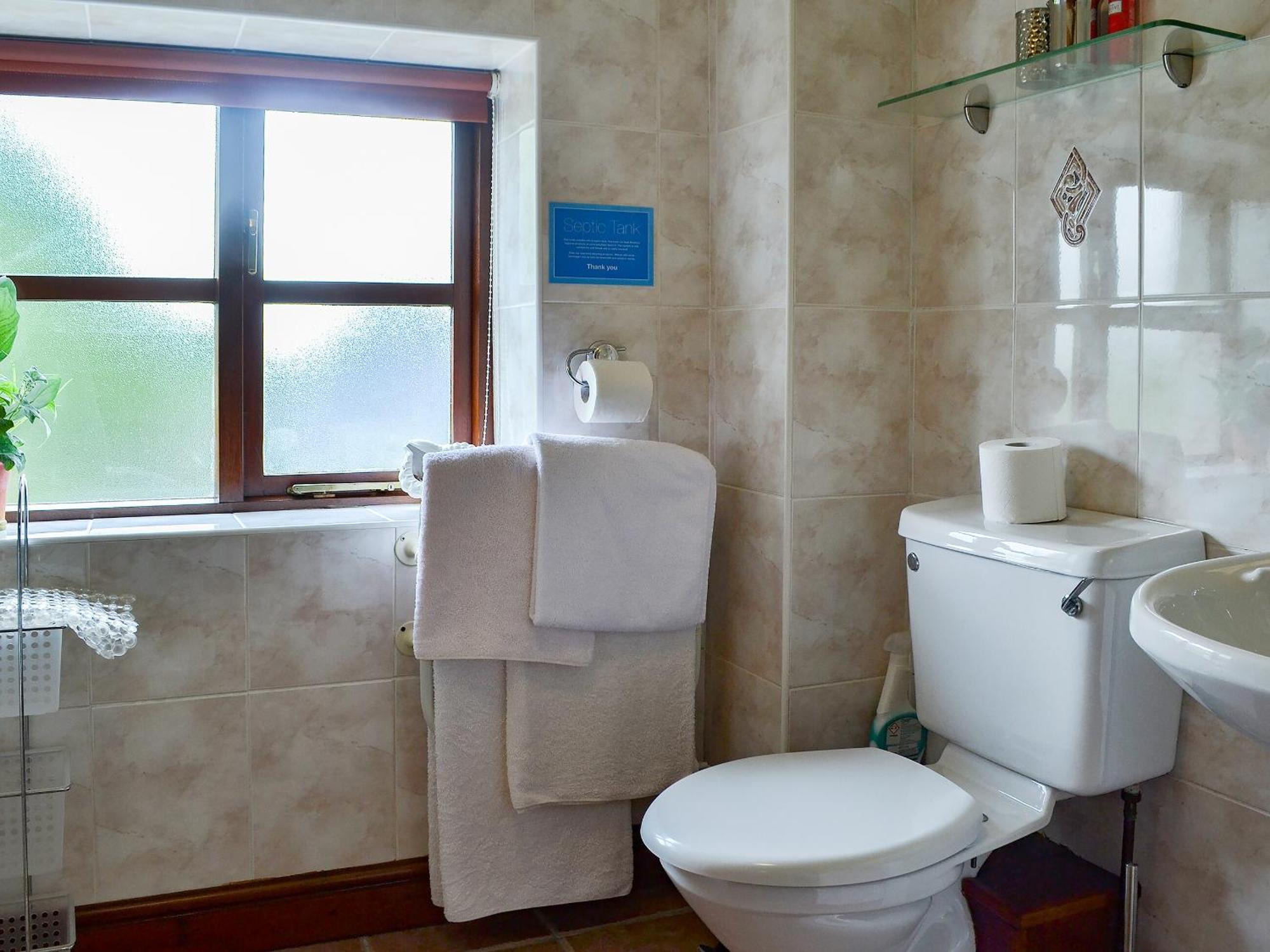 Llofft Yr Yd - 16984 Villa Brynsiencyn Kültér fotó